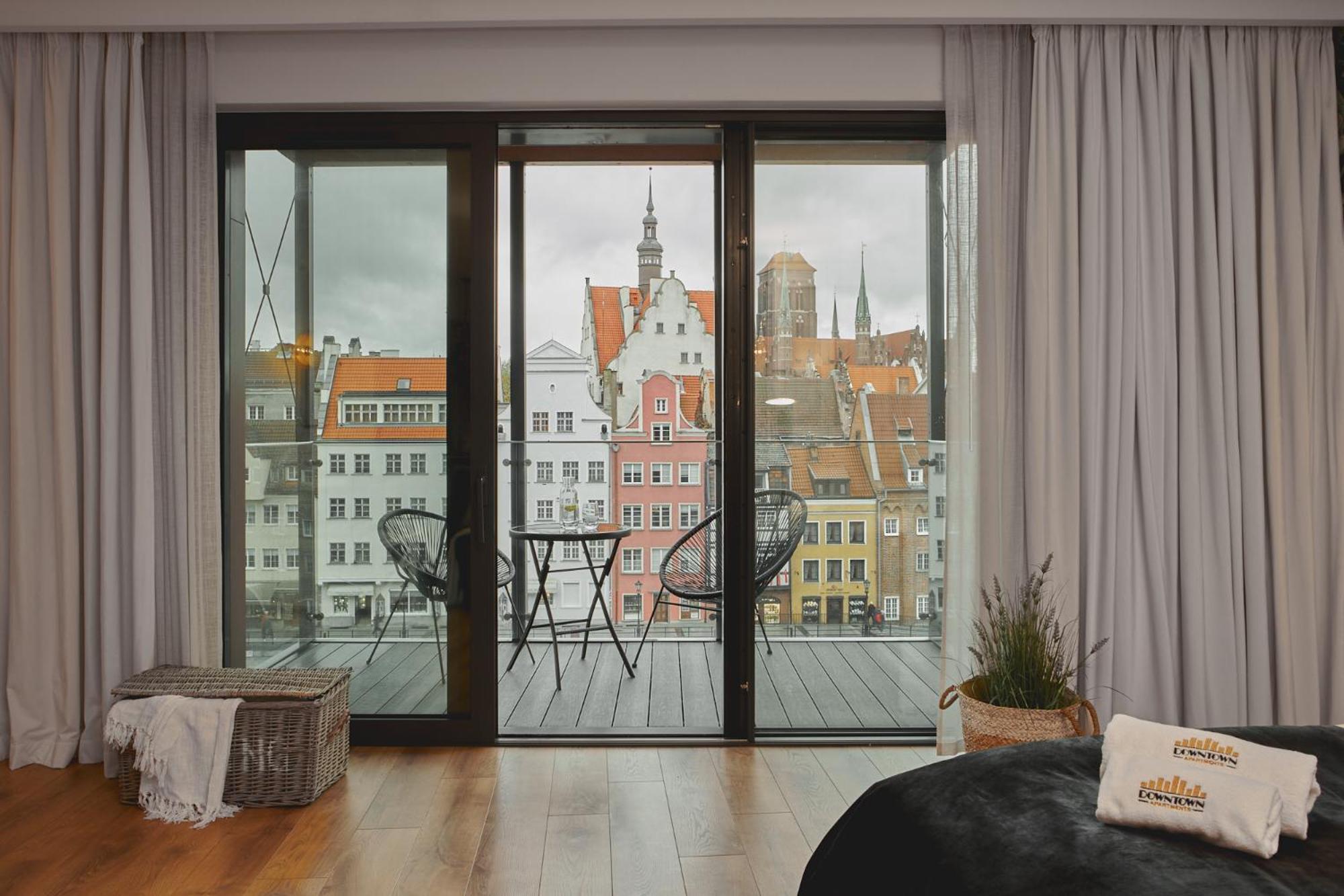 Deo Plaza Premium Suites, Riverside & Radisson By Downtown Апартаменти *