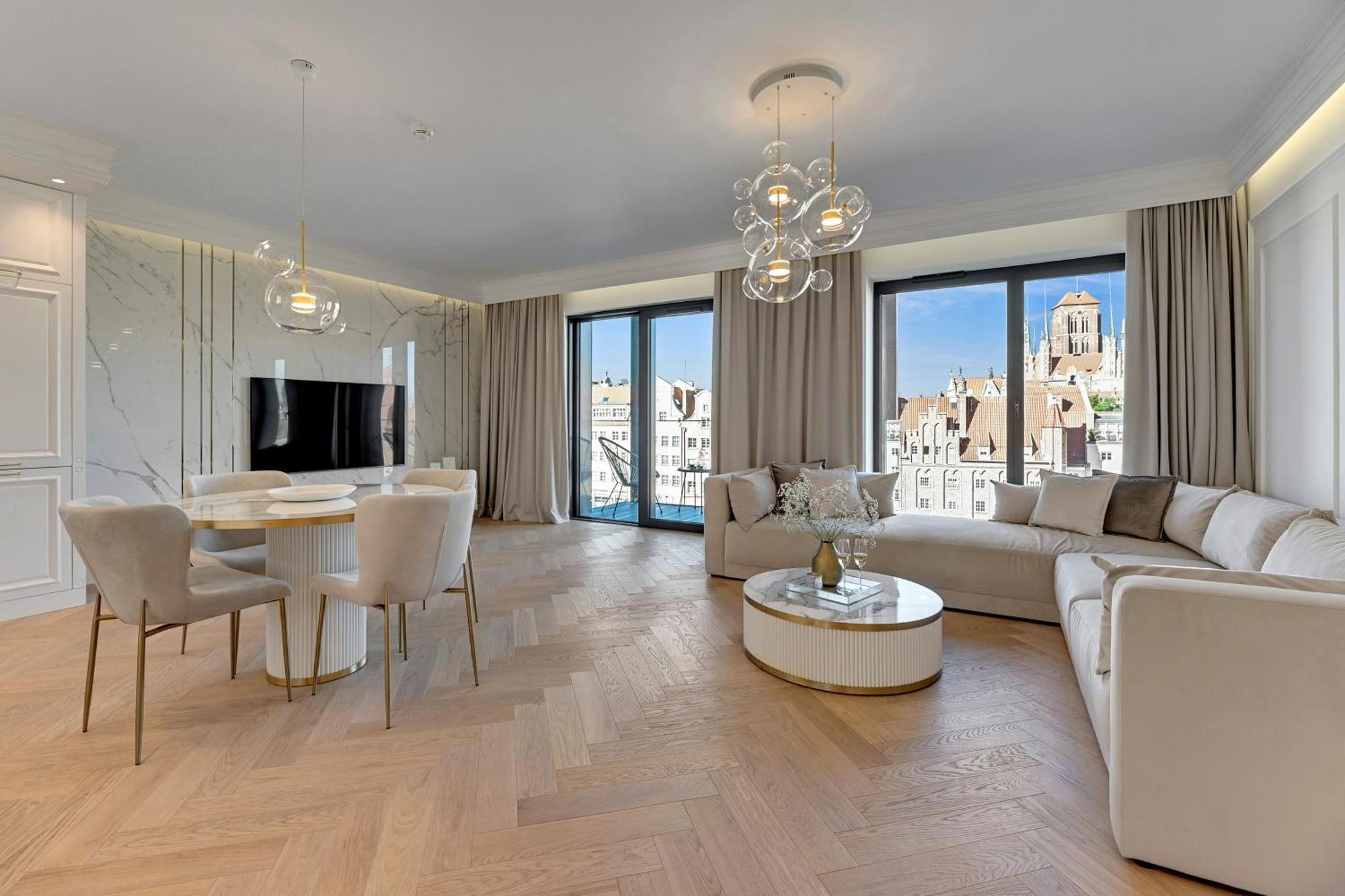 Deo Plaza Premium Suites, Riverside & Radisson By Downtown Гданськ