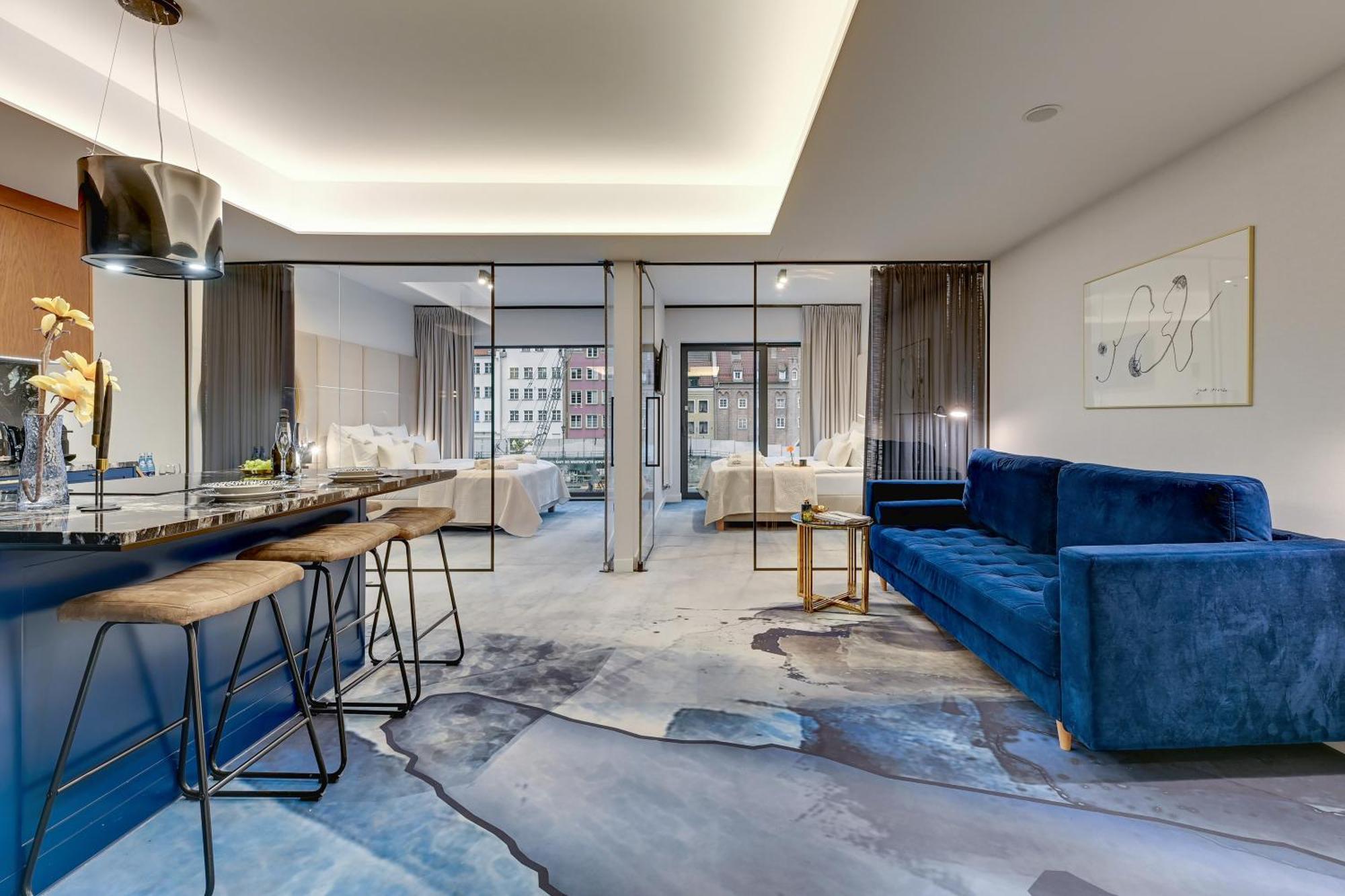 Deo Plaza Premium Suites, Riverside & Radisson By Downtown *