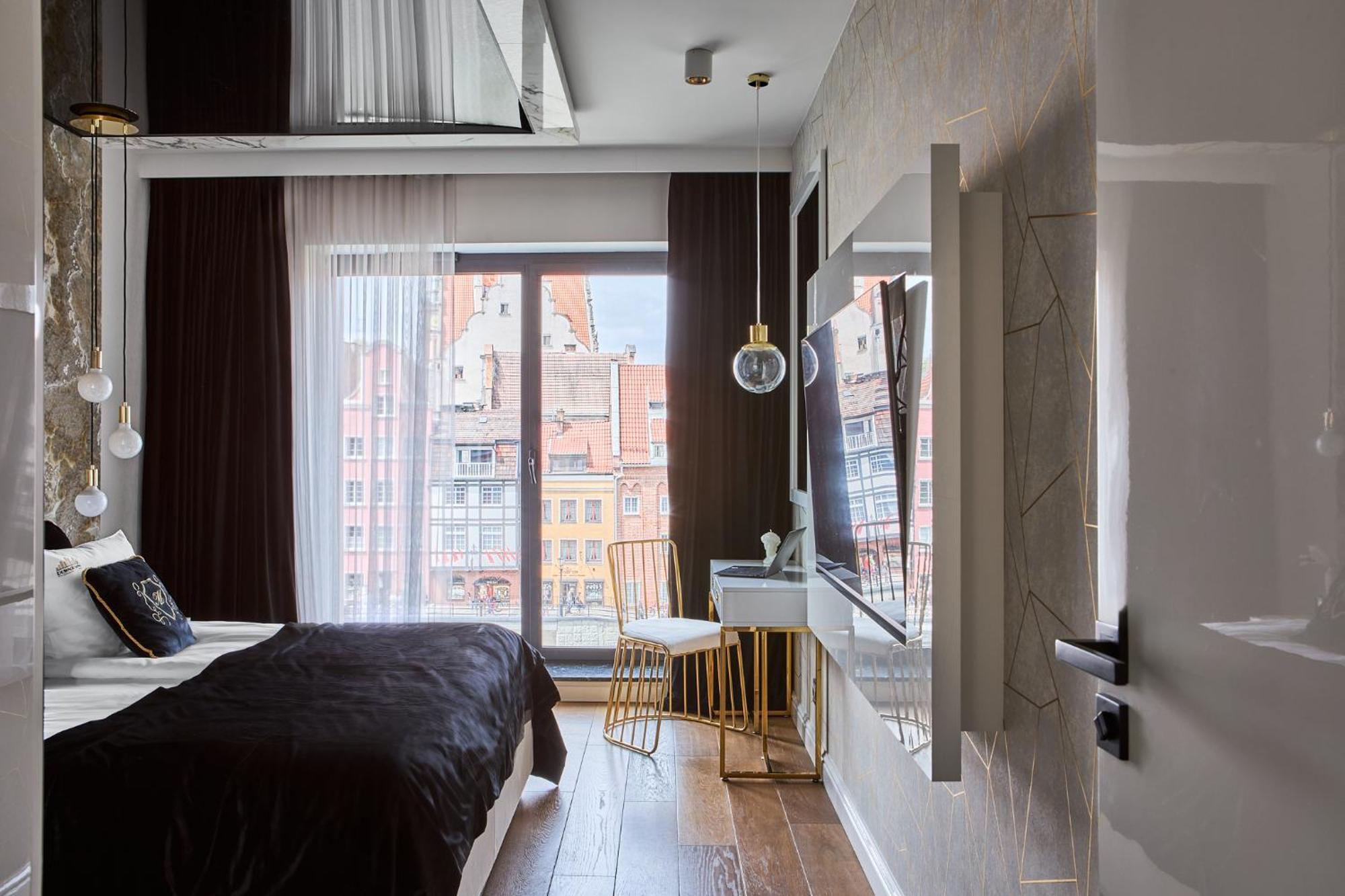 Апартаменти Deo Plaza Premium Suites, Riverside & Radisson By Downtown *