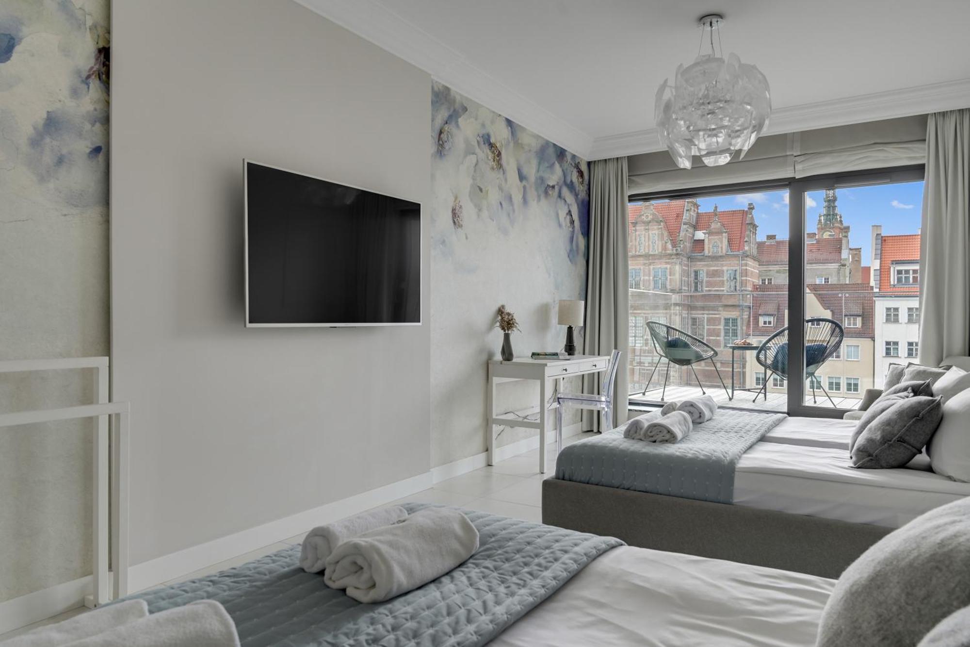 Deo Plaza Premium Suites, Riverside & Radisson By Downtown