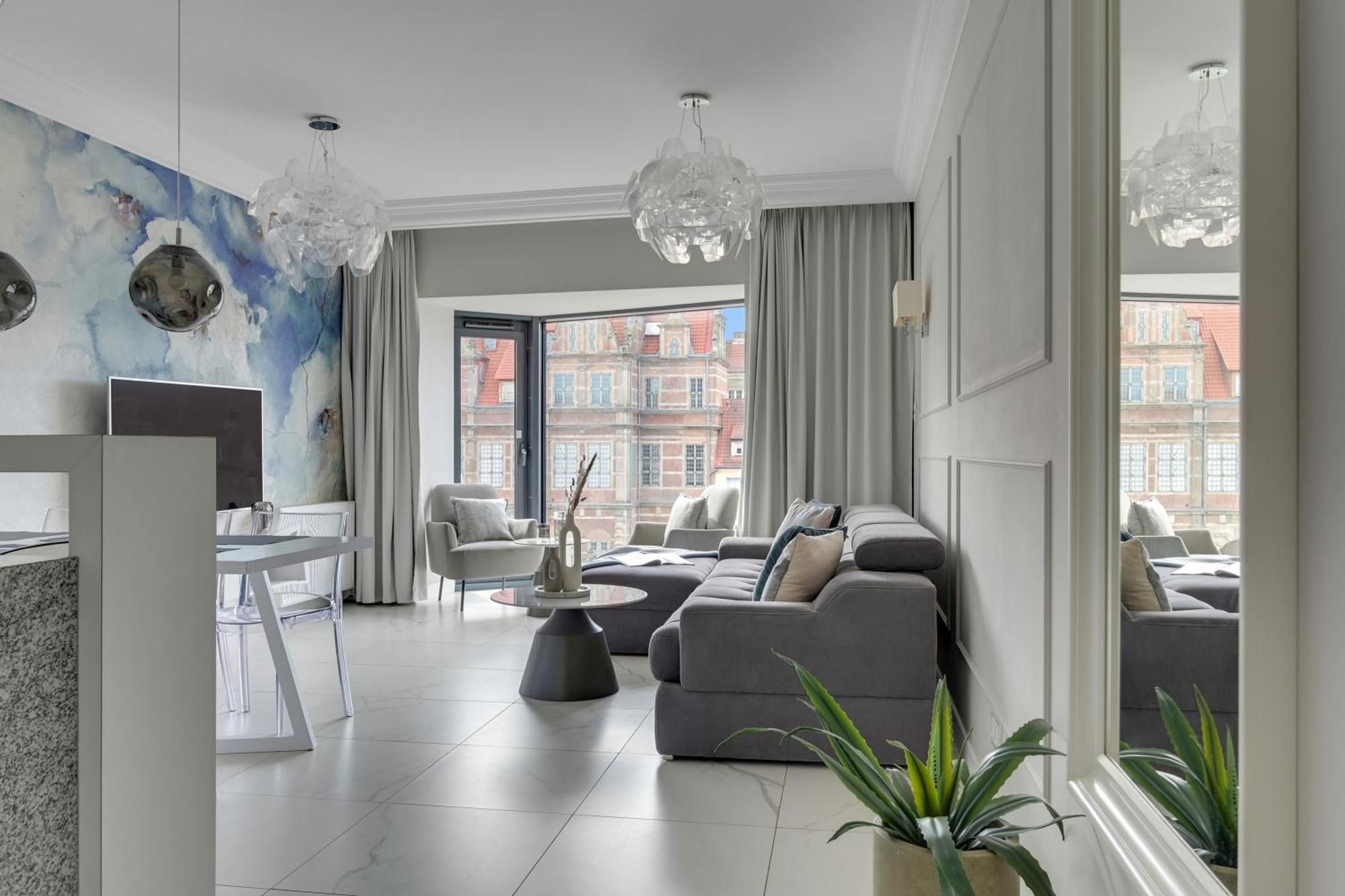 Deo Plaza Premium Suites, Riverside & Radisson By Downtown Апартаменти *